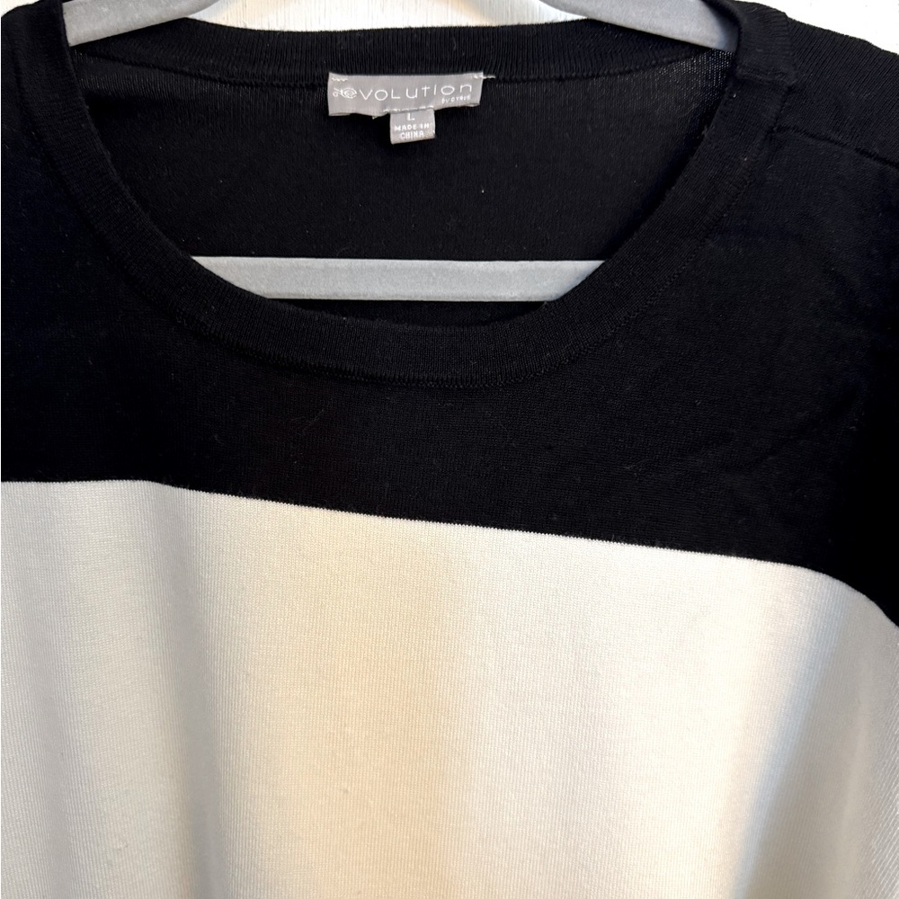 eVolution lightweight sweater in Large.